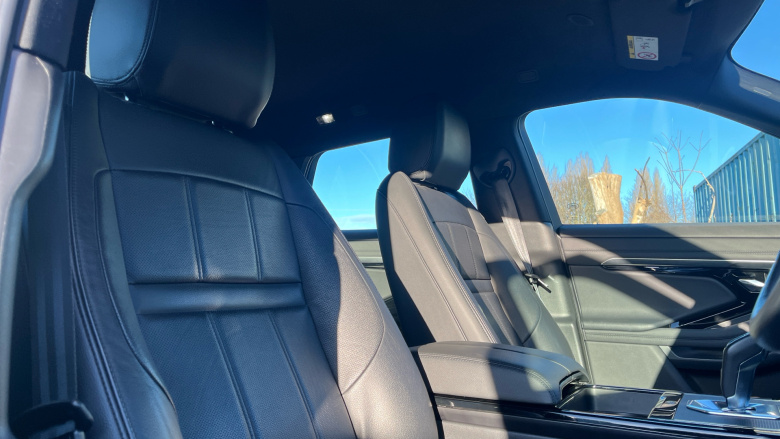 Land Rover Range Rover Evoque 1.5 P300e R-Dynamic SE 5dr Auto Hatchback